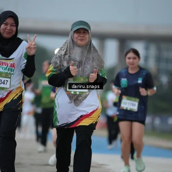 Runner Photo 7716135
