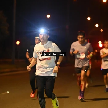 Runner Photo 7716137