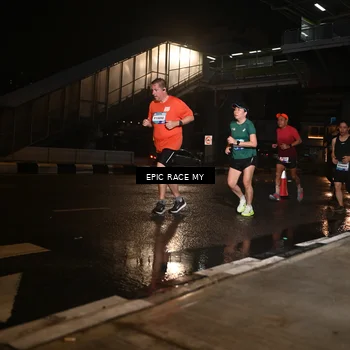 Runner Photo 7716140