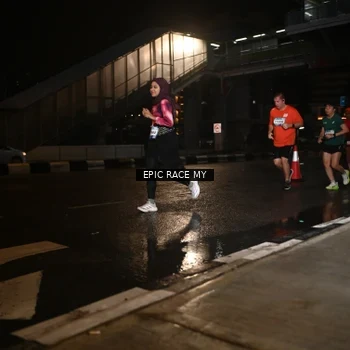 Runner Photo 7716147