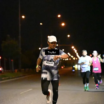 Runner Photo 7716150