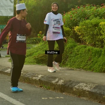 Runner Photo 7716151
