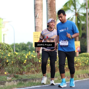 Runner Photo 7716155