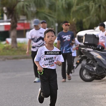 Runner Photo 7716160