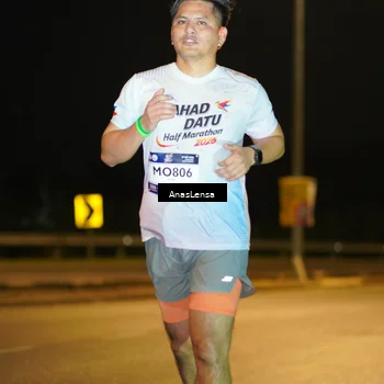 Runner Photo 7716166