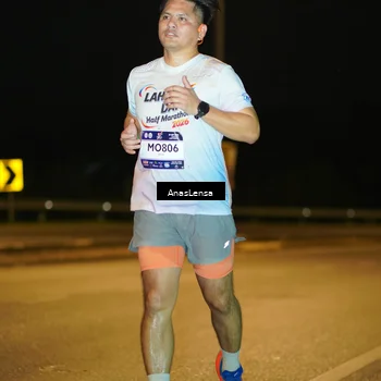 Runner Photo 7716169