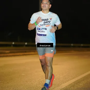 Runner Photo 7716170