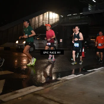 Runner Photo 7716171
