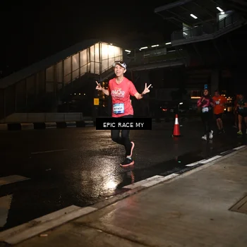 Runner Photo 7716186