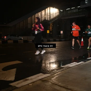 Runner Photo 7716187