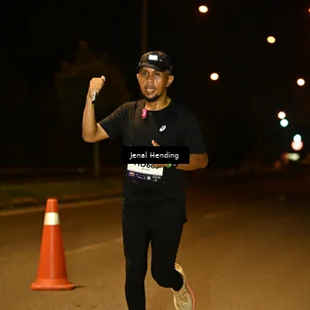 Runner Photo 7716197