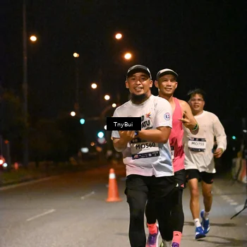 Runner Photo 7716201
