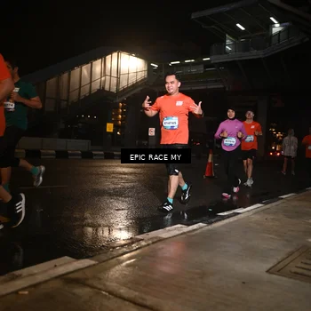 Runner Photo 7716205