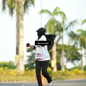 Runner Photo 7716210