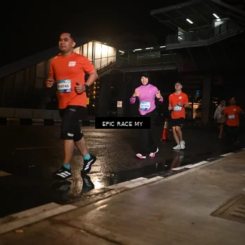 Runner Photo 7716221