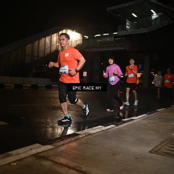 Runner Photo 7716223