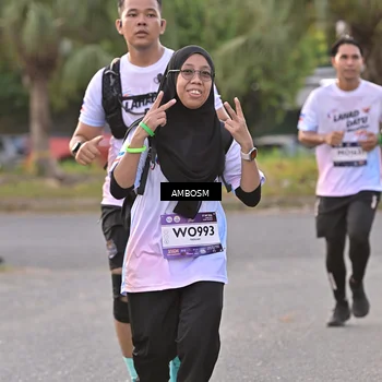 Runner Photo 7716240