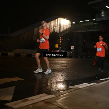 Runner Photo 7716246