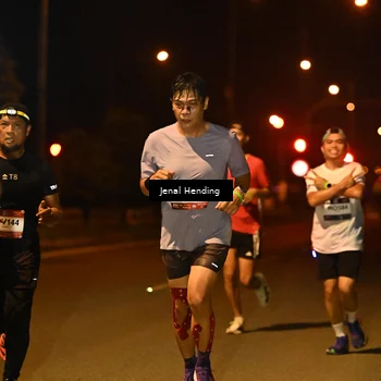 Runner Photo 7716247