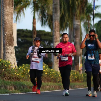 Runner Photo 7716257