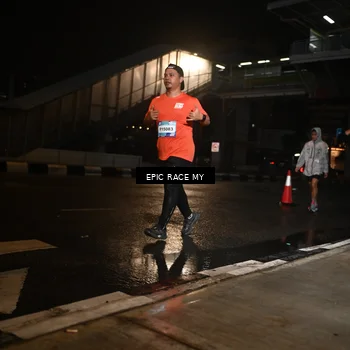Runner Photo 7716264