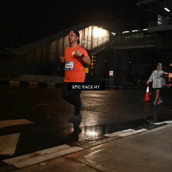 Runner Photo 7716265