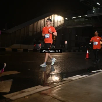 Runner Photo 7716282