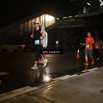 Runner Photo 7716298