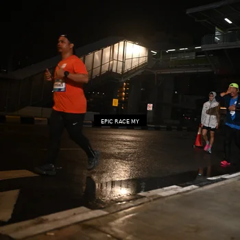 Runner Photo 7716304