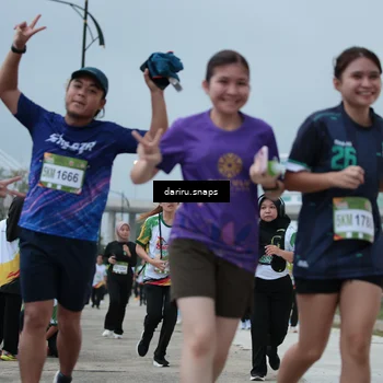 Runner Photo 7716305