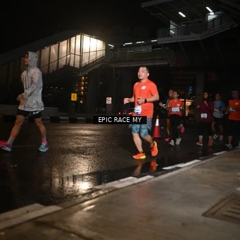 Runner Photo 7716307