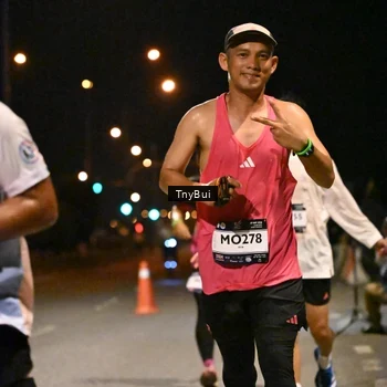 Runner Photo 7716334