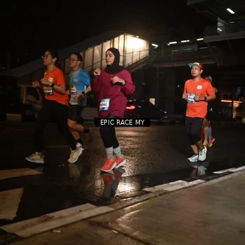 Runner Photo 7716338
