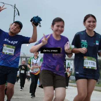 Runner Photo 7716341