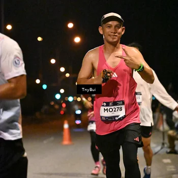 Runner Photo 7716351