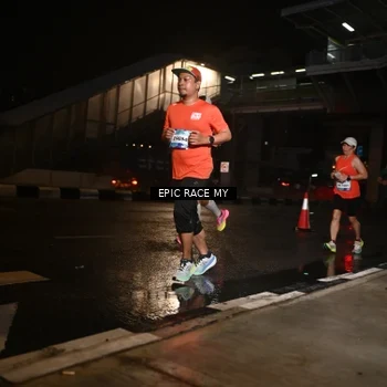 Runner Photo 7716356