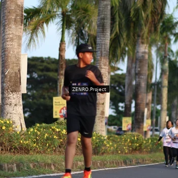 Runner Photo 7716357