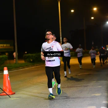 Runner Photo 7716358