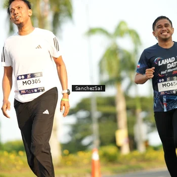 Runner Photo 7716361