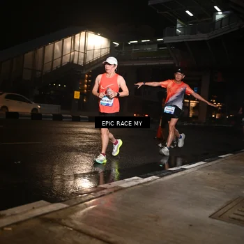 Runner Photo 7716363