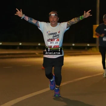 Runner Photo 7716379