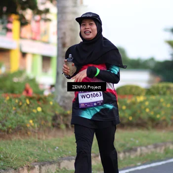 Runner Photo 7716380