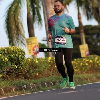 Runner Photo 7716393