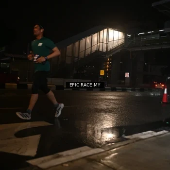 Runner Photo 7716395