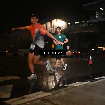 Runner Photo 7716400