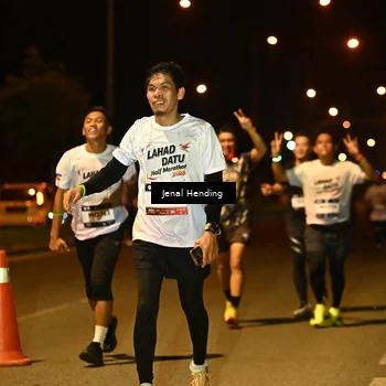 Runner Photo 7716410