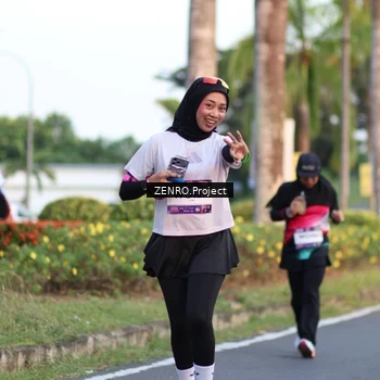 Runner Photo 7716413