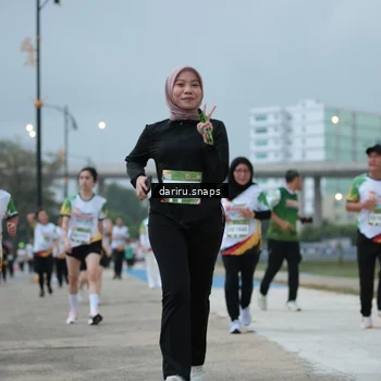 Runner Photo 7716414