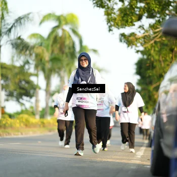 Runner Photo 7716415