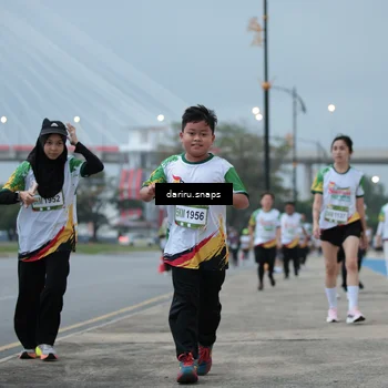 Runner Photo 7716441